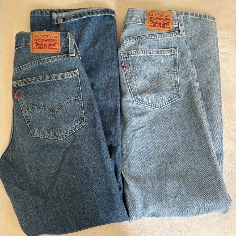 Two pairs of Levi’s 👖